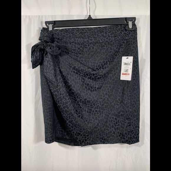 NWT $79 GUESS Seeley‎ Animal-Print Wrap Skirt [ SZ 4 ] - Picture 7 of 12
